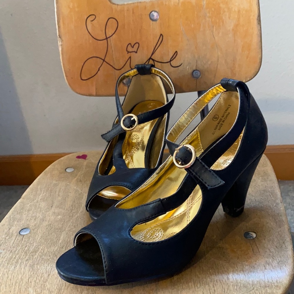 Retro style Black Lula Open Toe Heels from Unique Vintage!